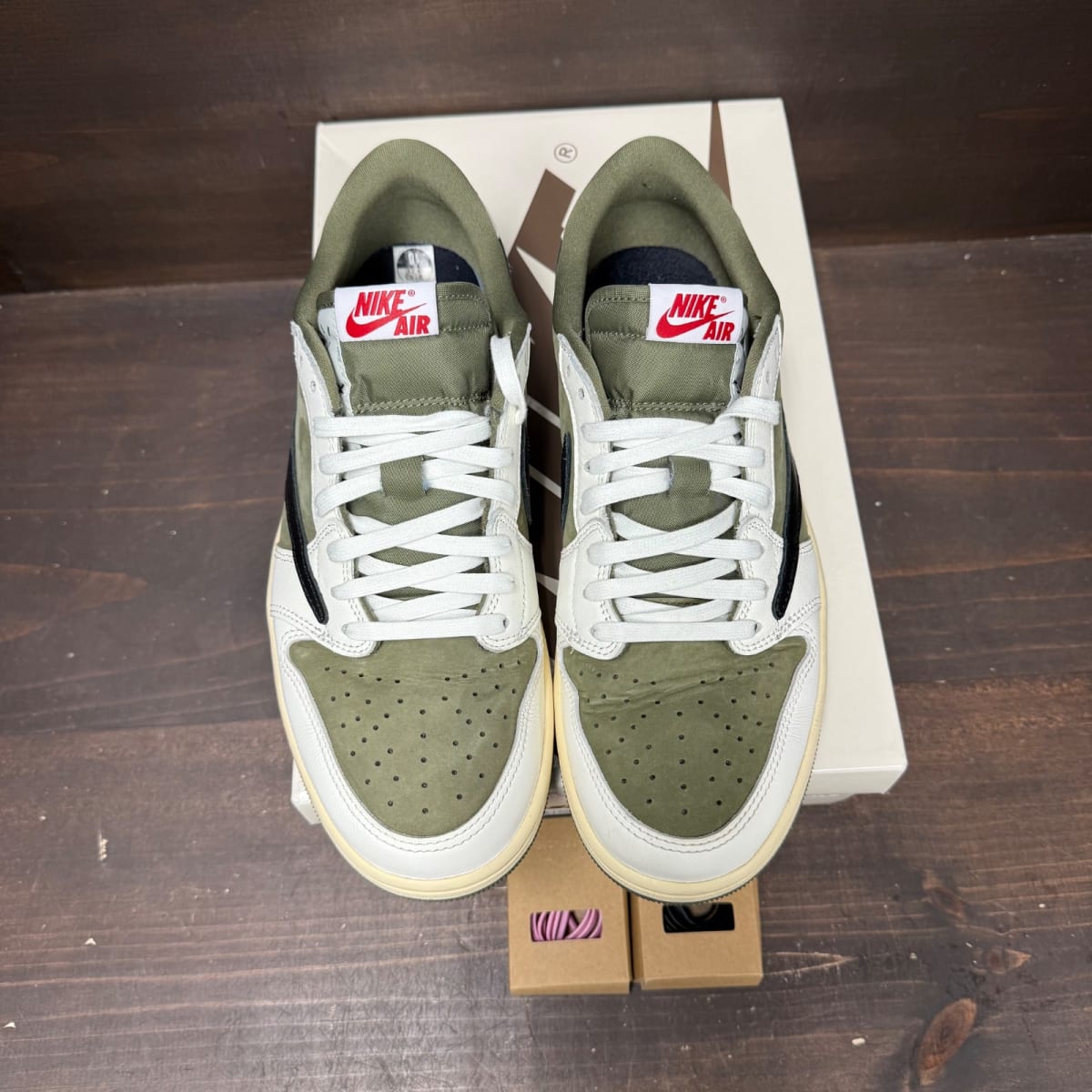 Jordan 1 Retro Low OG SP Travis Scott Medium Olive Size 10 (Pre-Owned) - back