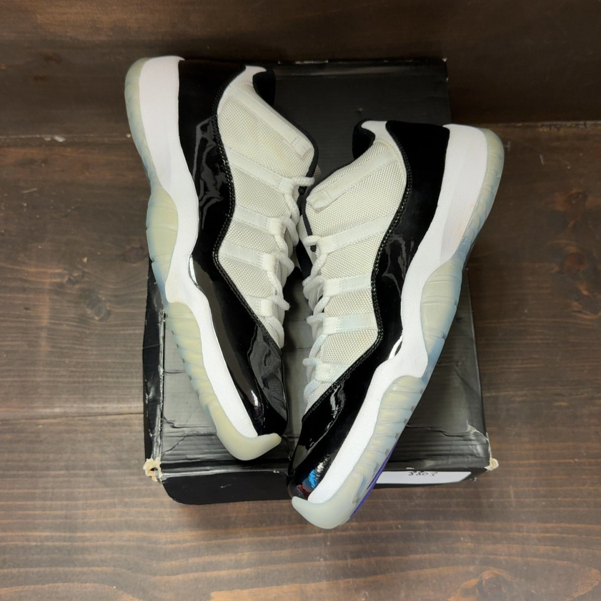 Jordan 11 Retro Low Concord - Image 2
