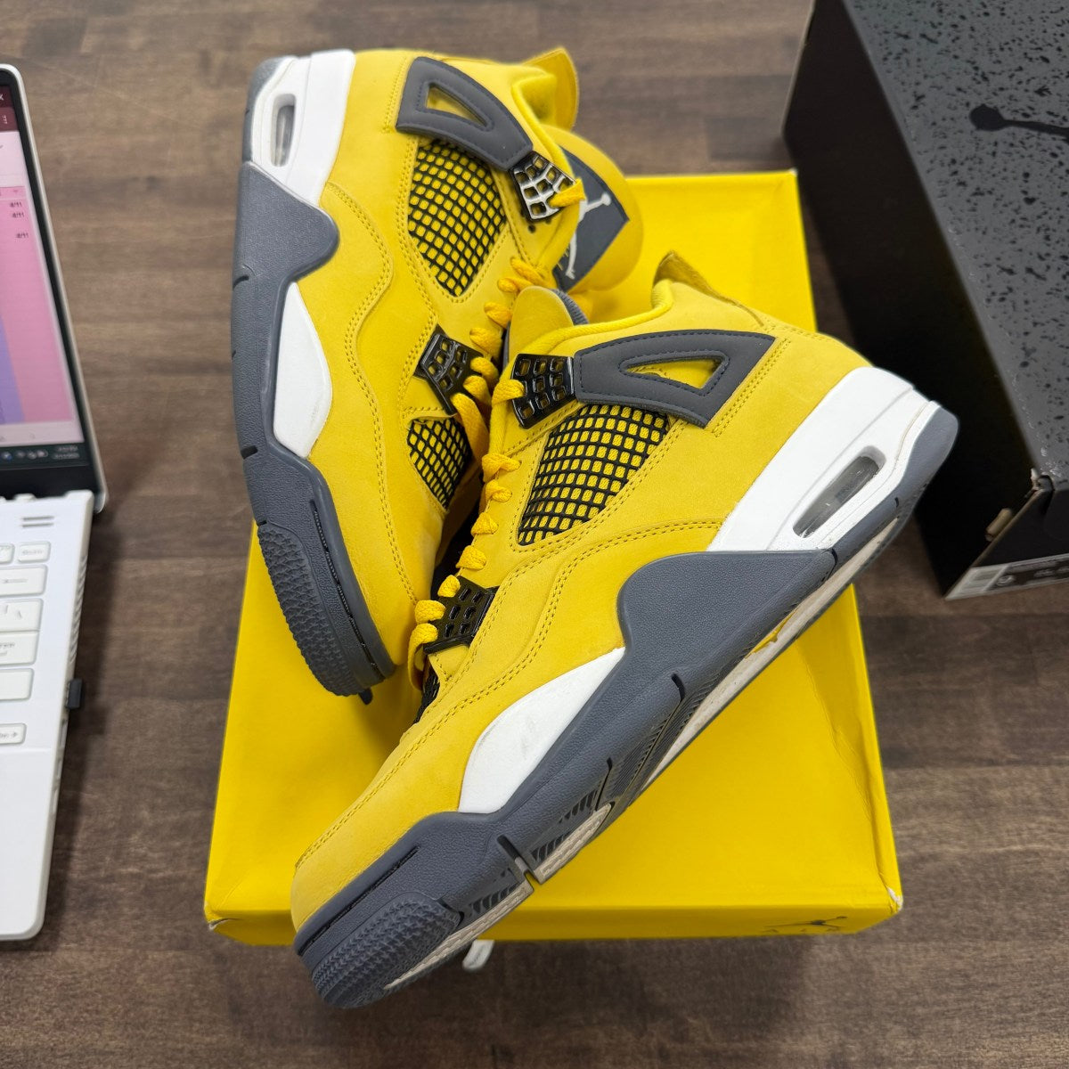 Jordan 4 Retro Lightning (2021) - Image 1