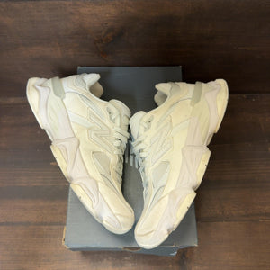 New Balance 9060 Reflection (GS) Size 6Y (Pre-Owned) - Image 2