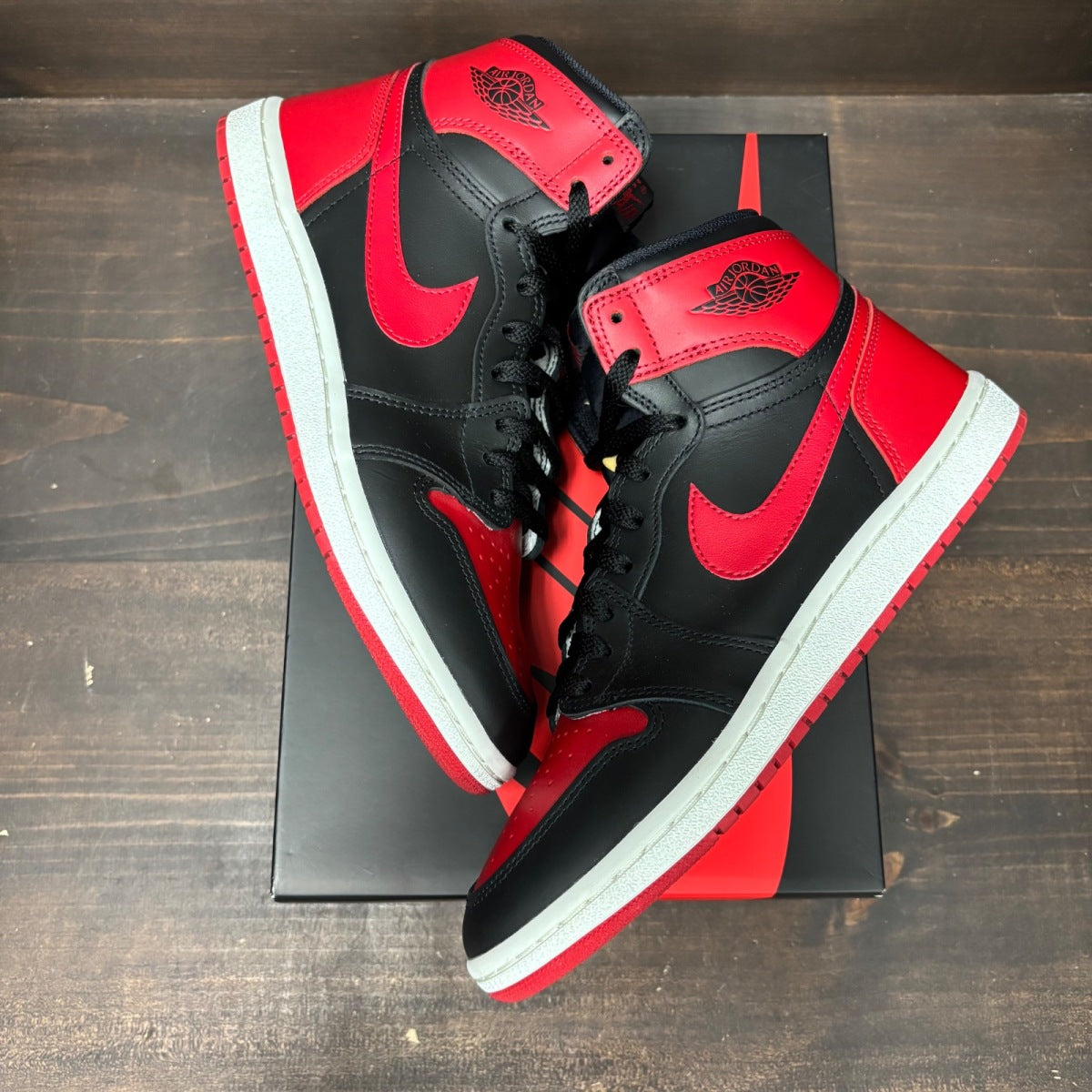 Jordan 1 Retro High '85 OG Bred (2025) - Image 2