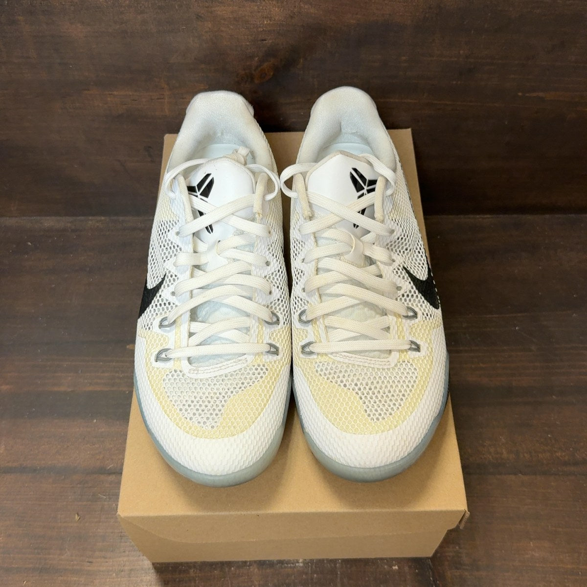 Nike Kobe 11 EM Low Fundamental Size 10 (Pre-Owned) - Image 3