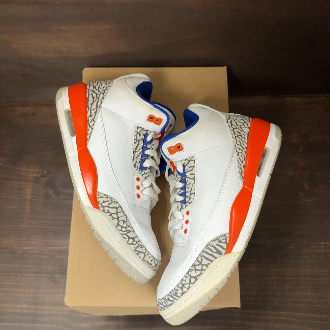 Jordan 3 Retro Knicks Size 7.5 (Pre-Owned) - Image 2