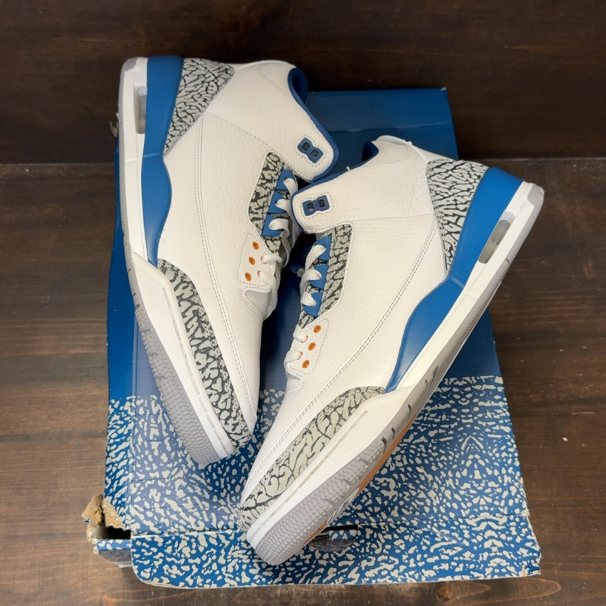 Jordan 3 Retro Wizards - Image 2