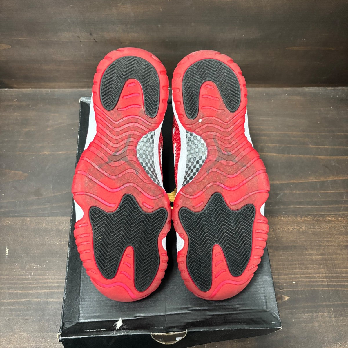 Jordan 11 Retro Low IE White Gym Red - Image 6