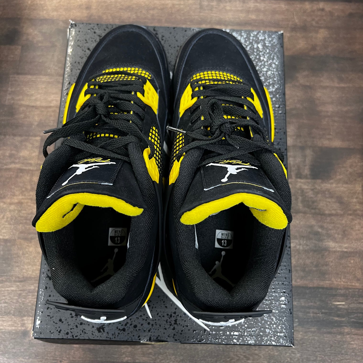 Yellow Thunder Jordan 4 (USED)