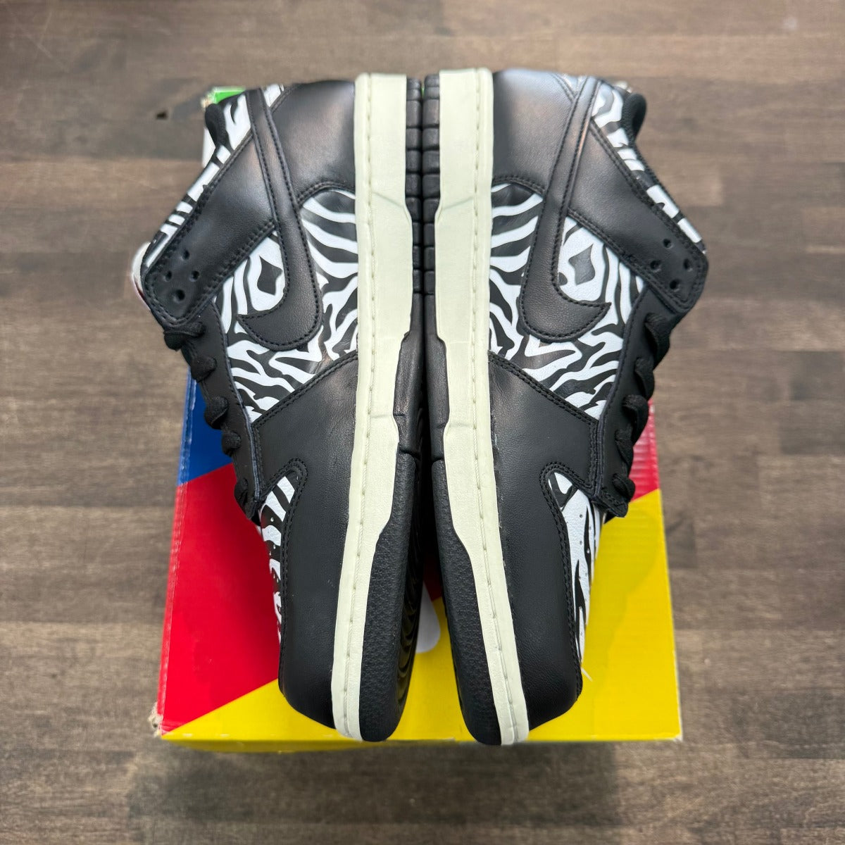 Nike SB Dunk Low OG QS Quartersnacks Zebra - Image 2