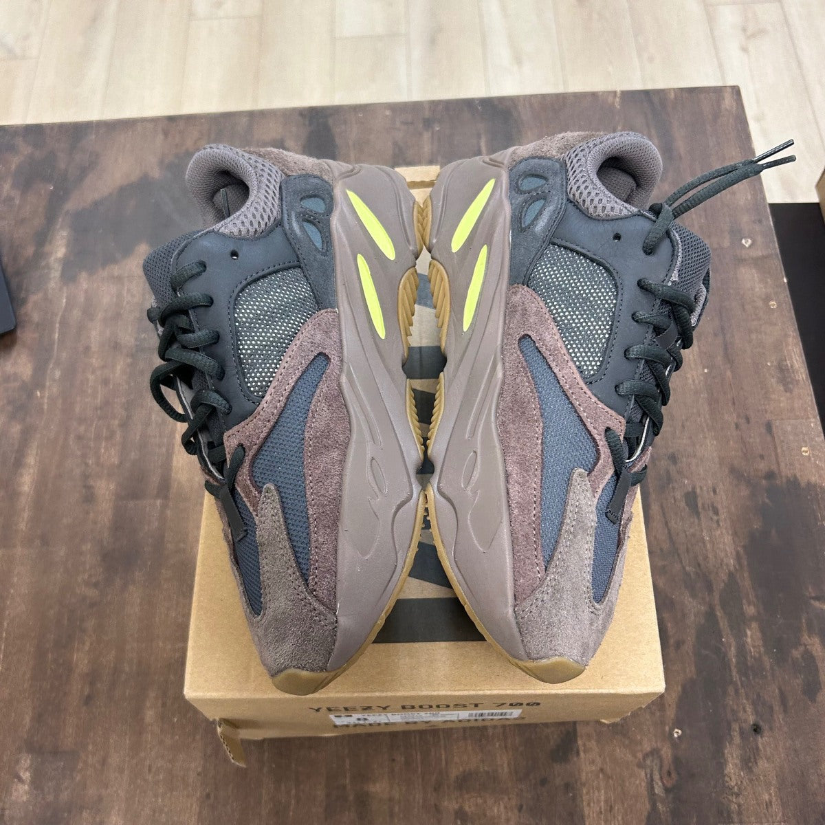 adidas Yeezy Boost 700 Mauve - Image 3