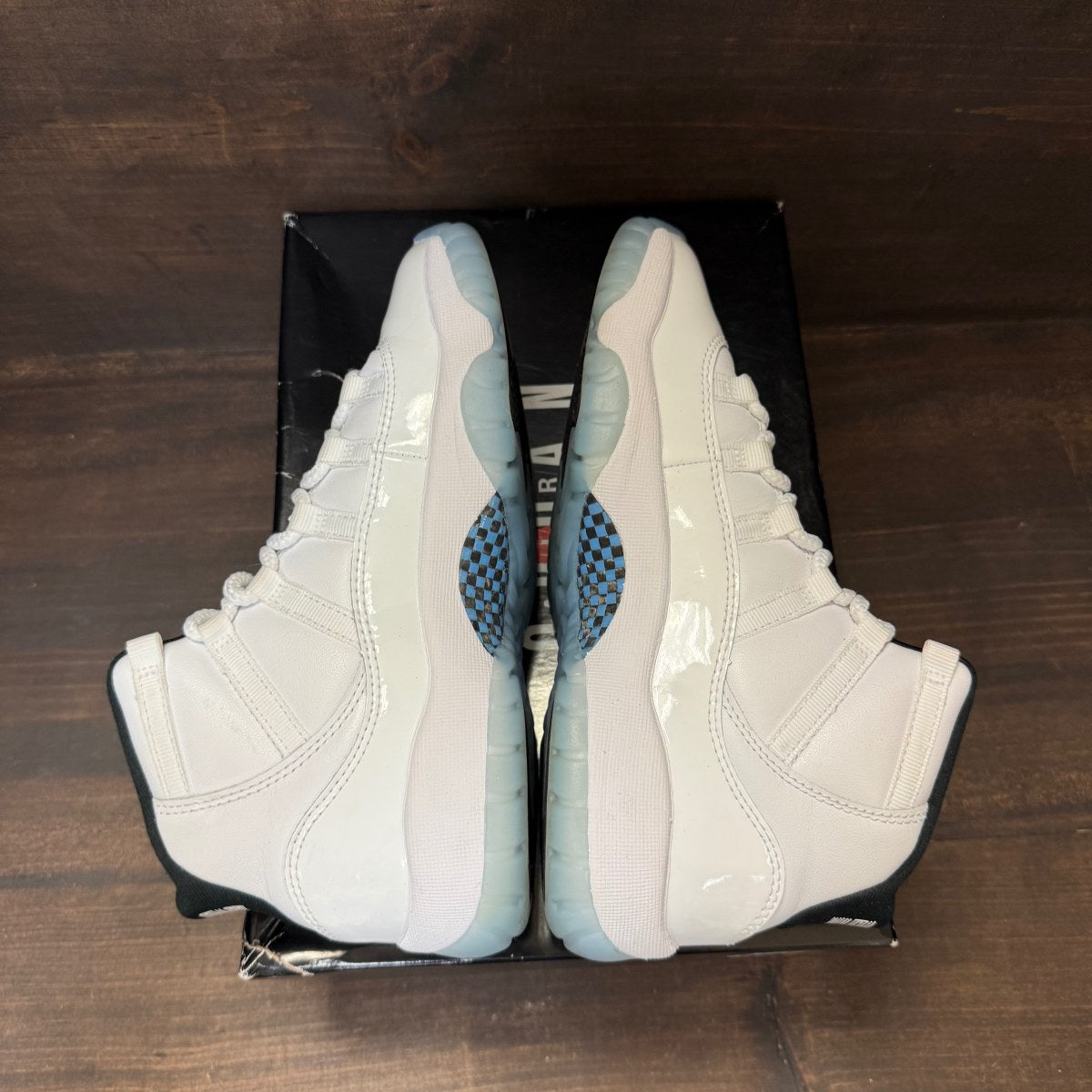 Jordan 11 Retro Legend Blue (2024) (GS) Size 5.5Y (Pre-Owned)