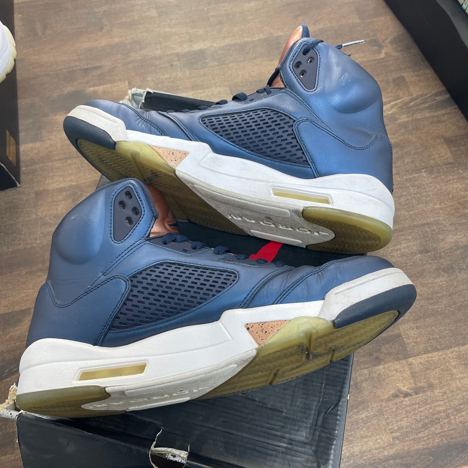 Bronze Jordan 5 (USED,No Box)