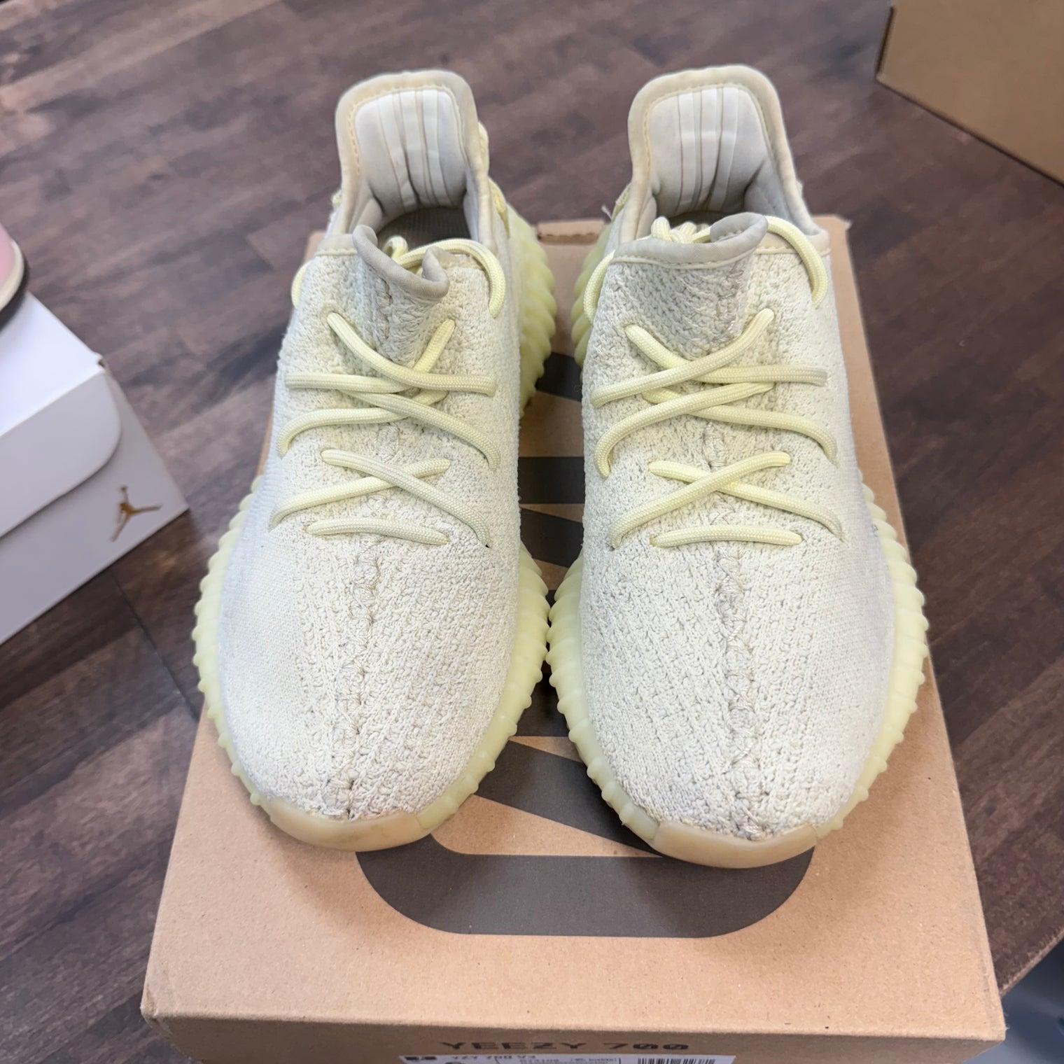 Butter Yeezy 350 (USED)
