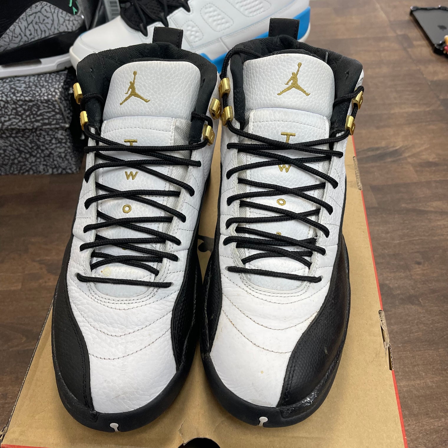 Royalty Taxi Jordan 12 (USED)
