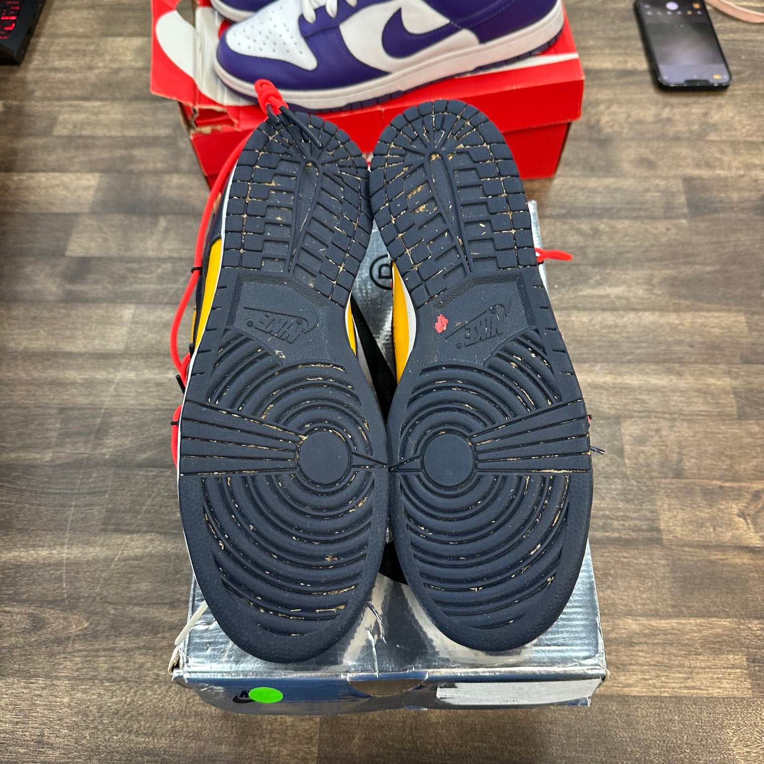 Off-White Nike Dunk Low University Gold (USED)