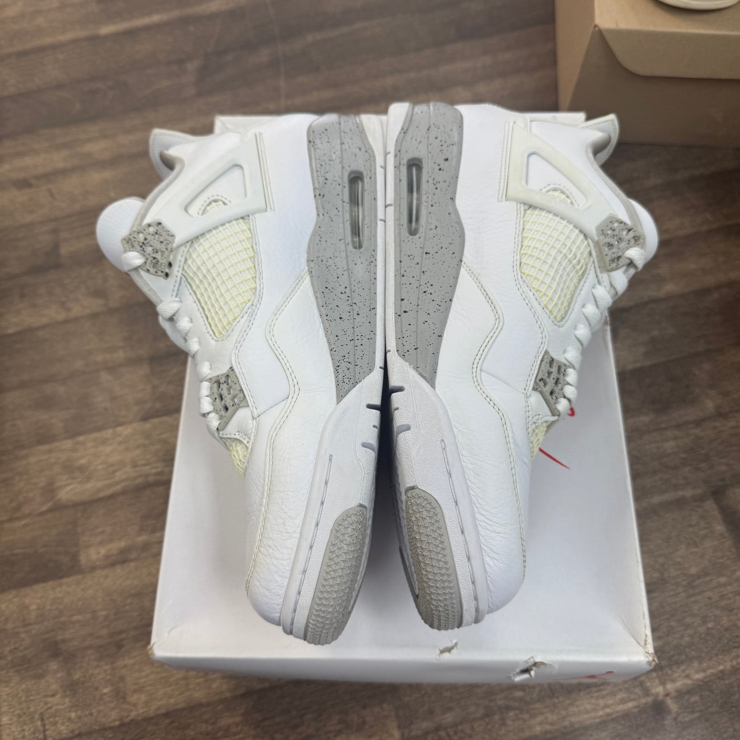 White Oreo Jordan 4 Retro (USED)