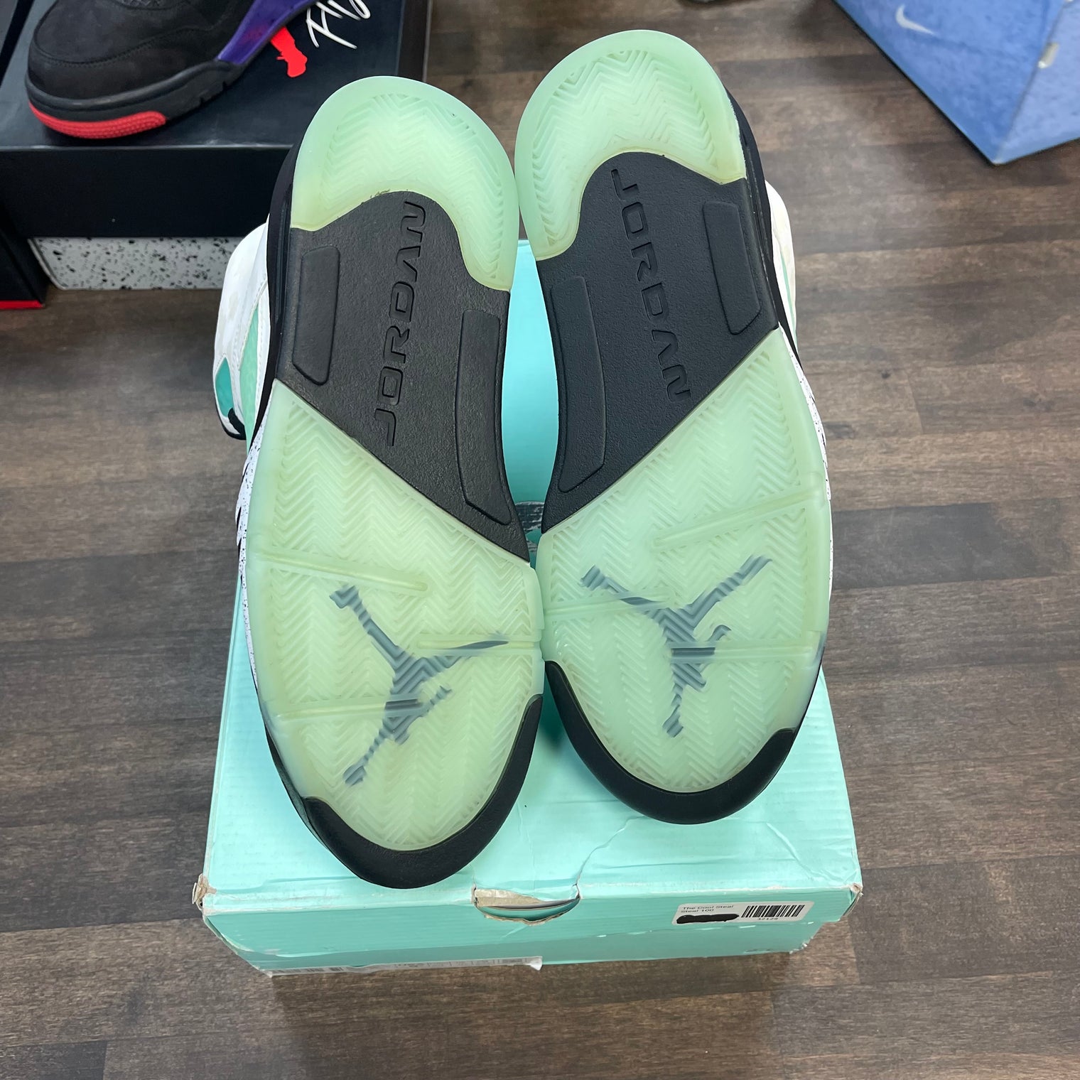 Island Green Jordan 5 (USED)