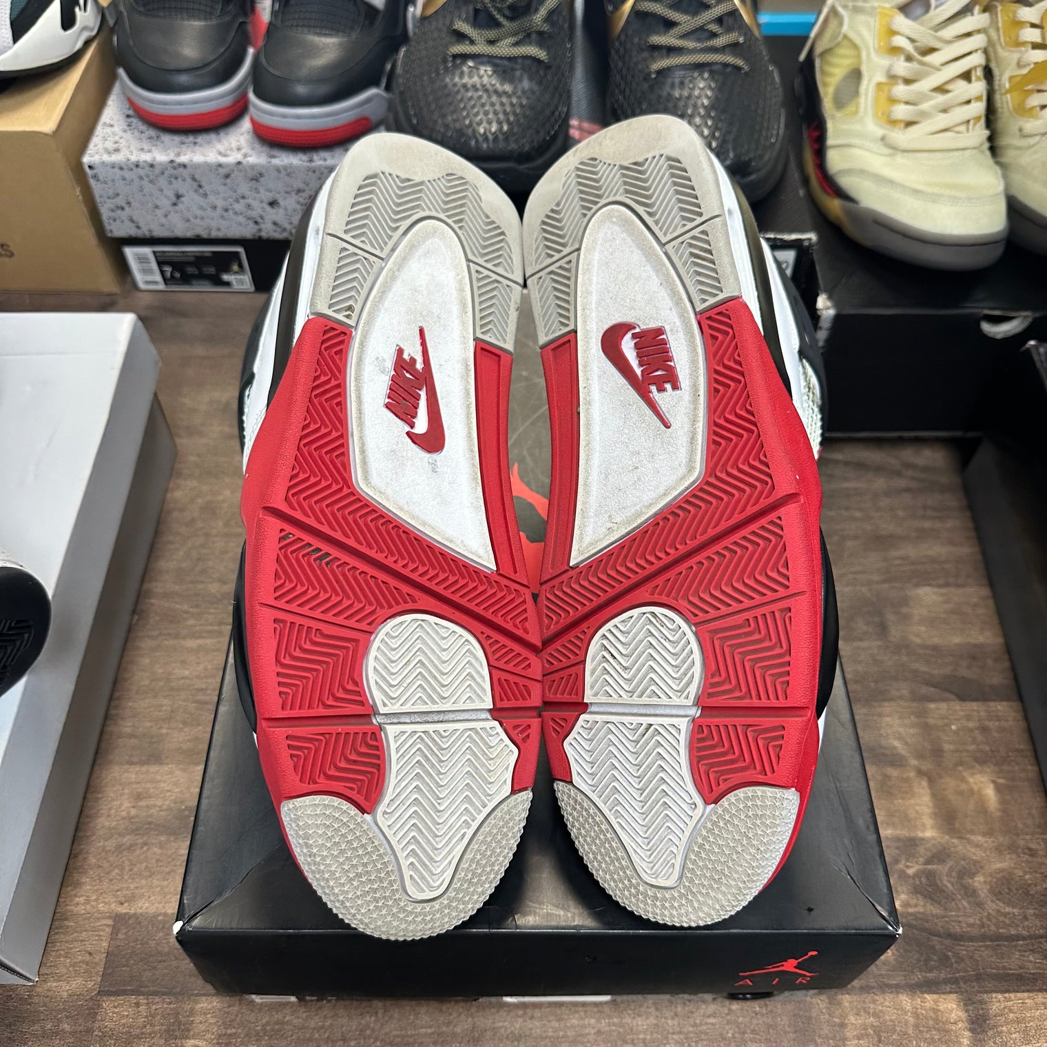 Fire Red Jordan 4 (USED,No Insole,Replacement Box)