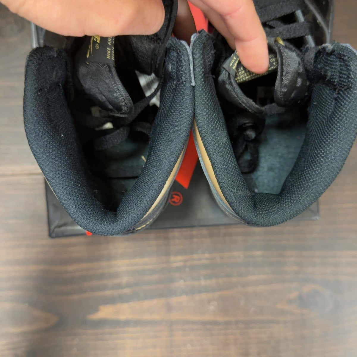 Jordan 1 Retro High Black Metallic Gold (2020) - Image 6
