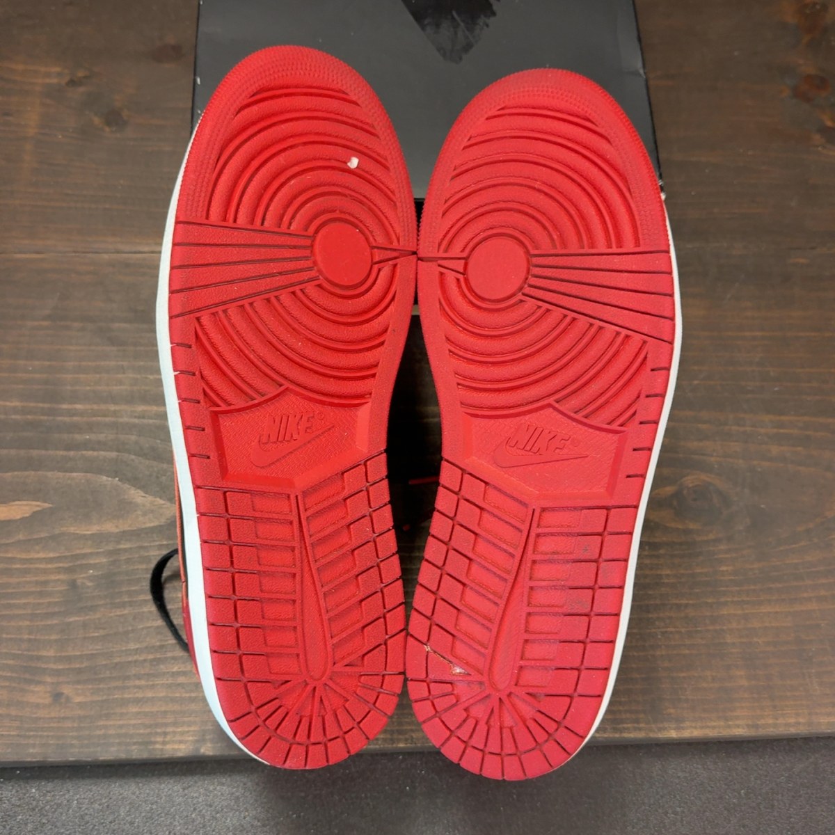 Jordan 1 Retro Low OG Banned - Image 8