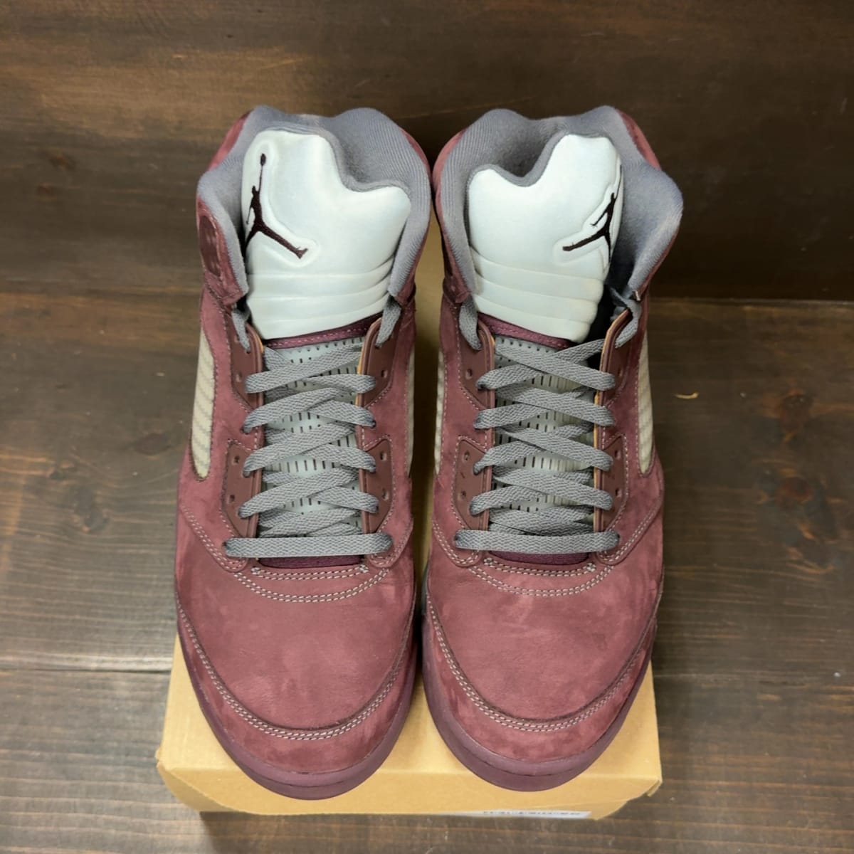 Jordan 5 Retro Burgundy (2023) Size 12 (Pre-Owned) - tag