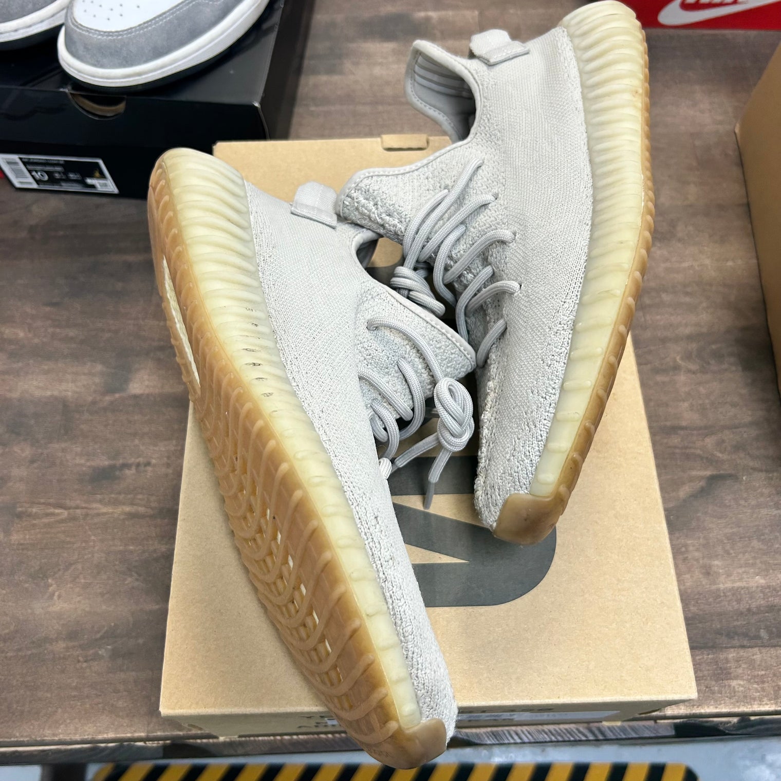 Sesame Yeezy 350 (USED)