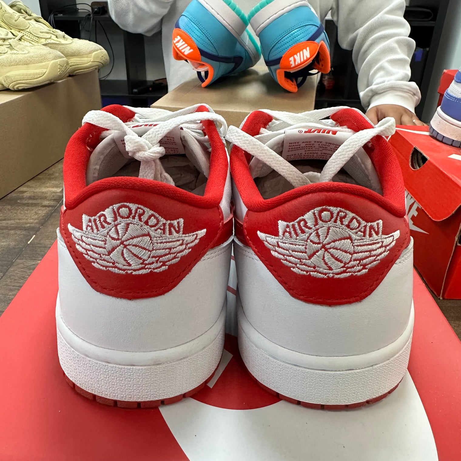 University Red Jordan 1 Low OG (USED)