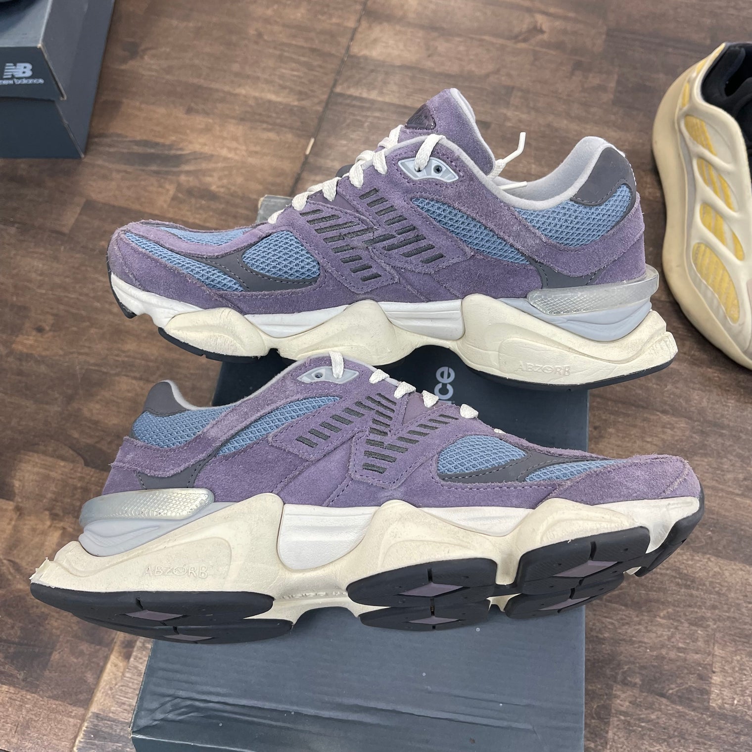 Shadow Purple New Balance 9060 (USED)
