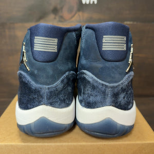 Jordan 11 Retro Midnight Navy (Women's) Size 9W (Pre-Owned) - Image 4