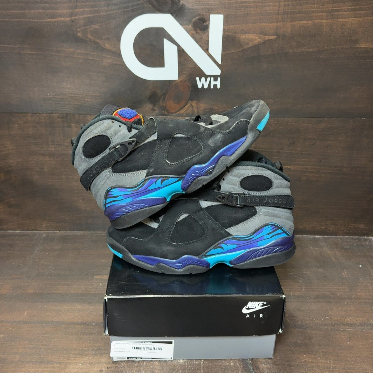 Jordan 8 Retro Aqua (2025) Size 9 (Pre-Owned) - Image 1
