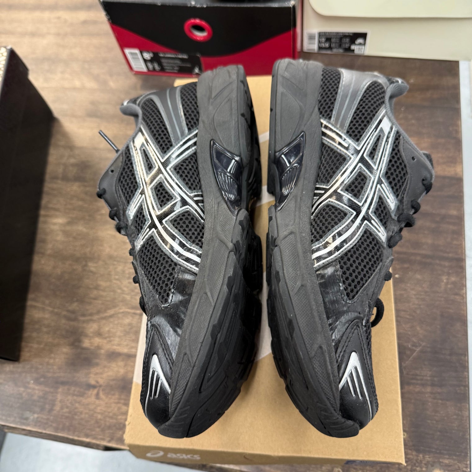 Pure Black Silver ASICS Gel-1130 (USED)