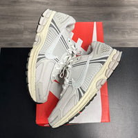 Platinum Tint Nike Vomero 5 (USED)