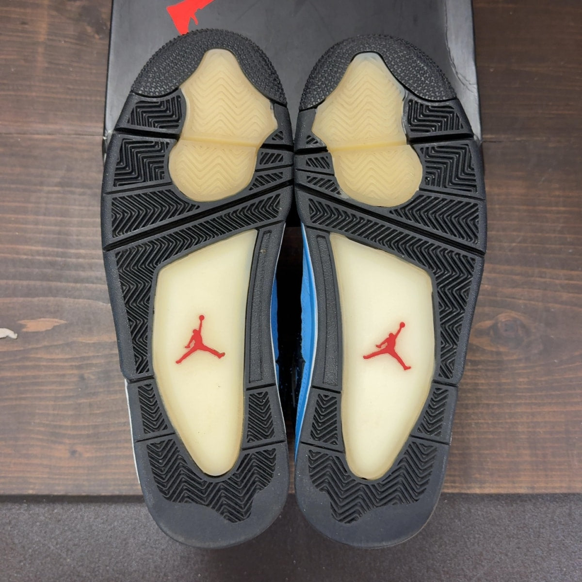 Jordan 4 Retro Travis Scott Cactus Jack - Image 8