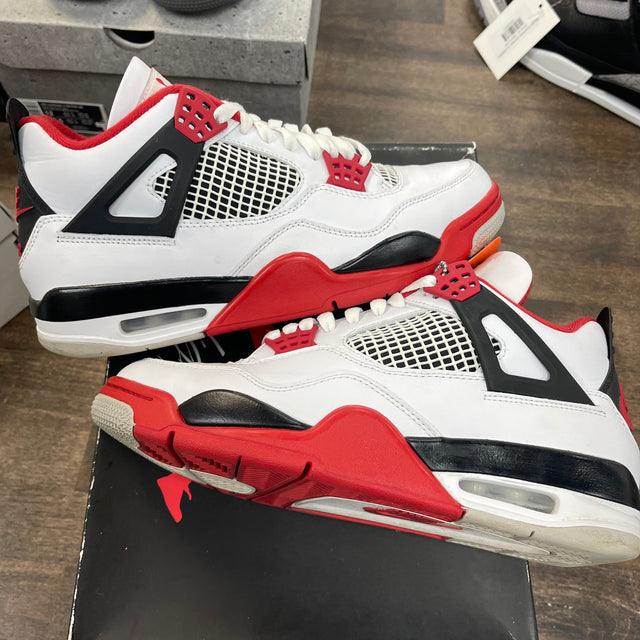 Fire Red Jordan 4 (2020) (USED)