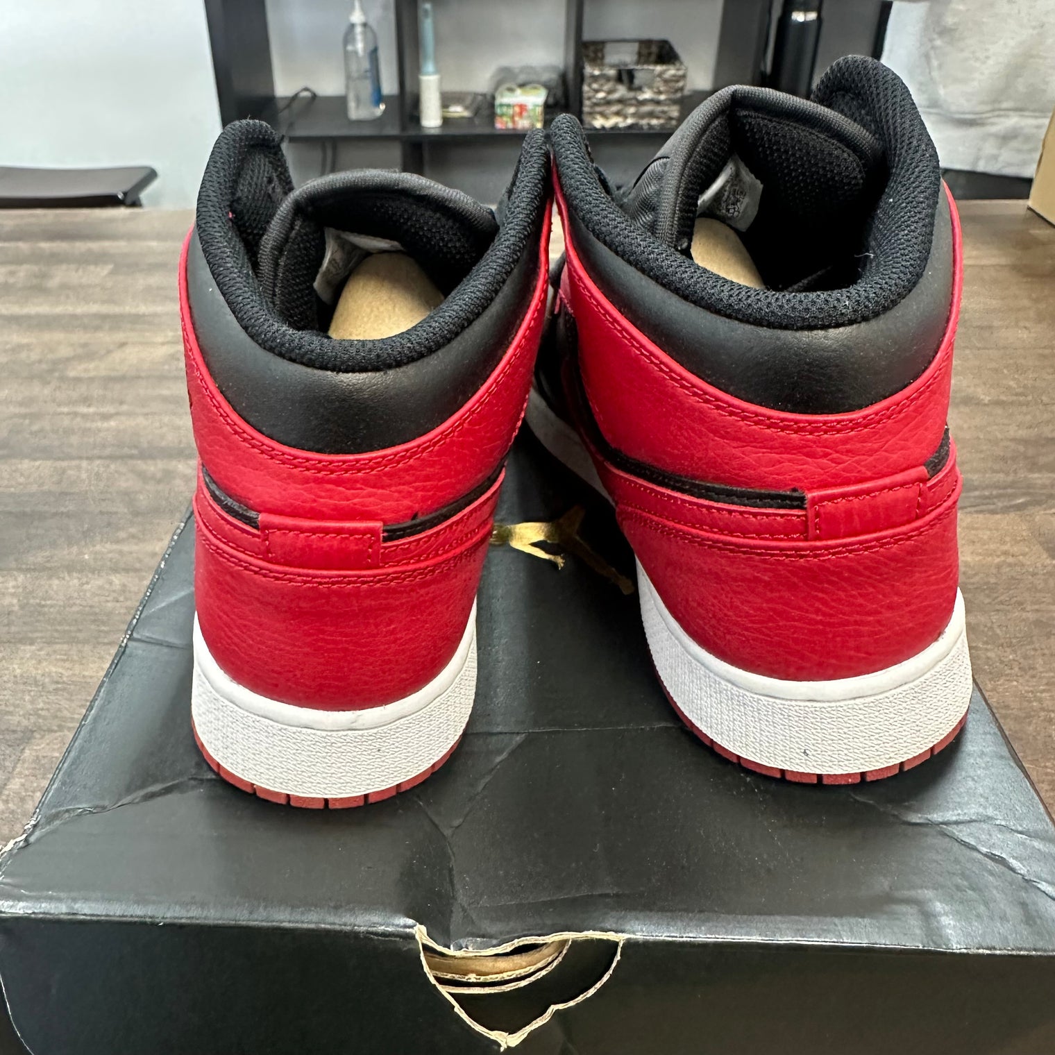 Banned Jordan 1 Mid (2020) (GS) (USED)