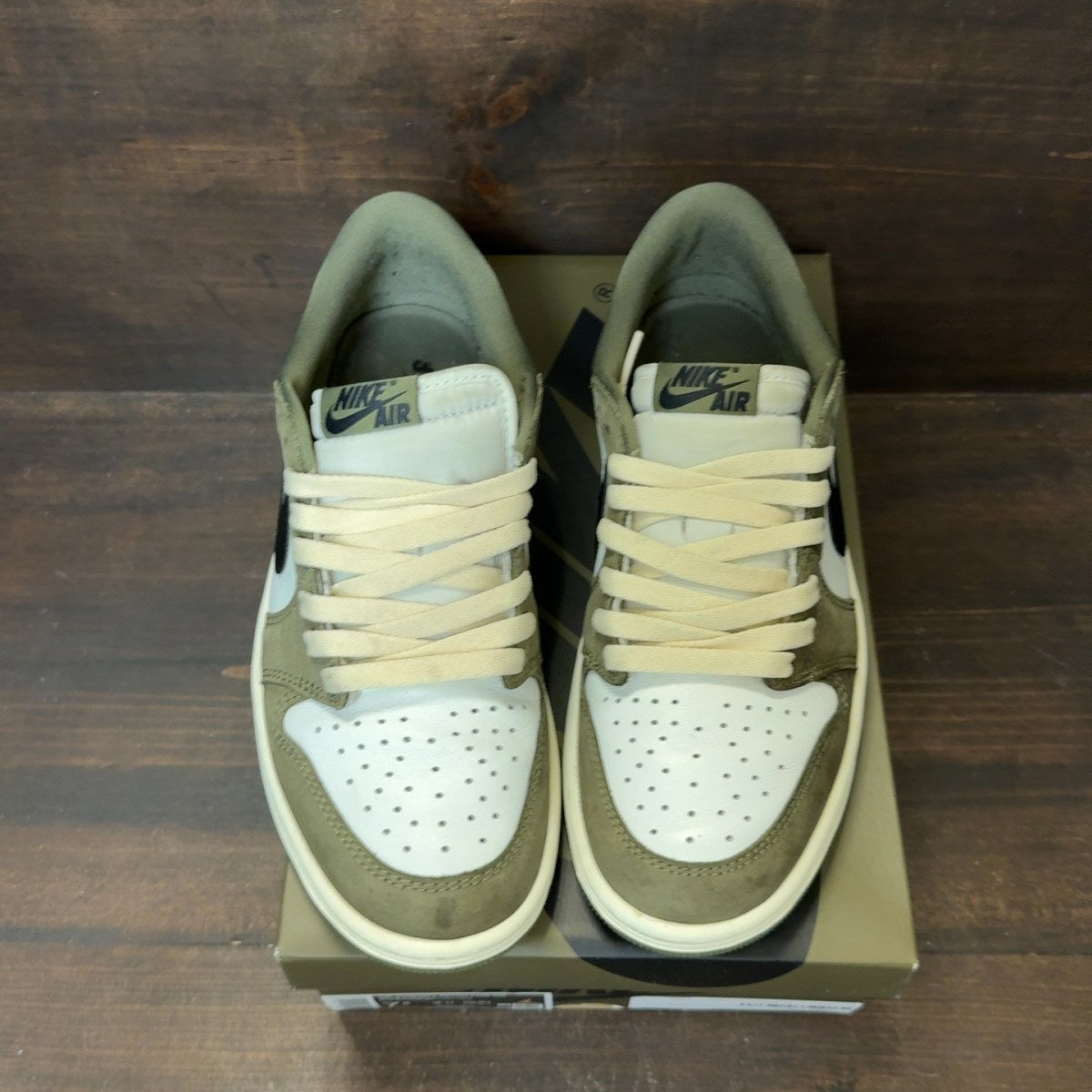 Jordan 1 Retro Low OG Medium Olive Size 7.5 (Pre-Owned)
