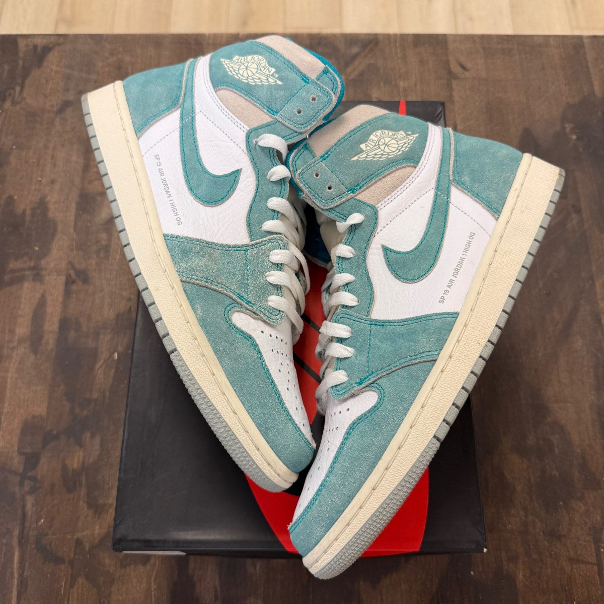 Jordan 1 Retro High Turbo Green - Image 1