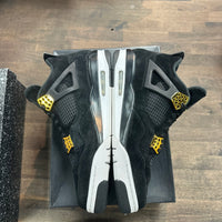 Royalty Jordan 4 Retro (USED)