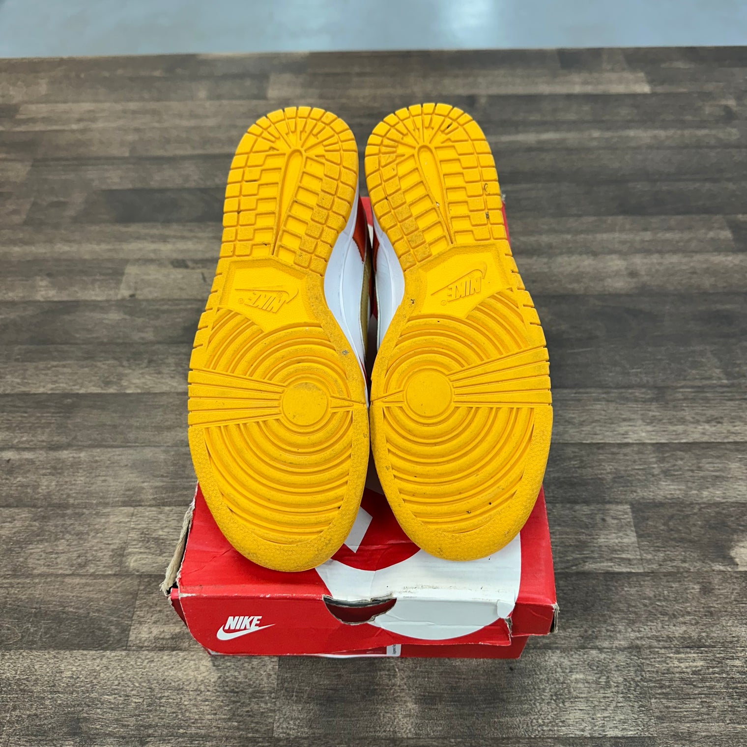 University Gold Dunk Low (W) (USED, Replacement Box)