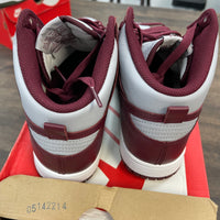Beetroot Dunk High (USED)