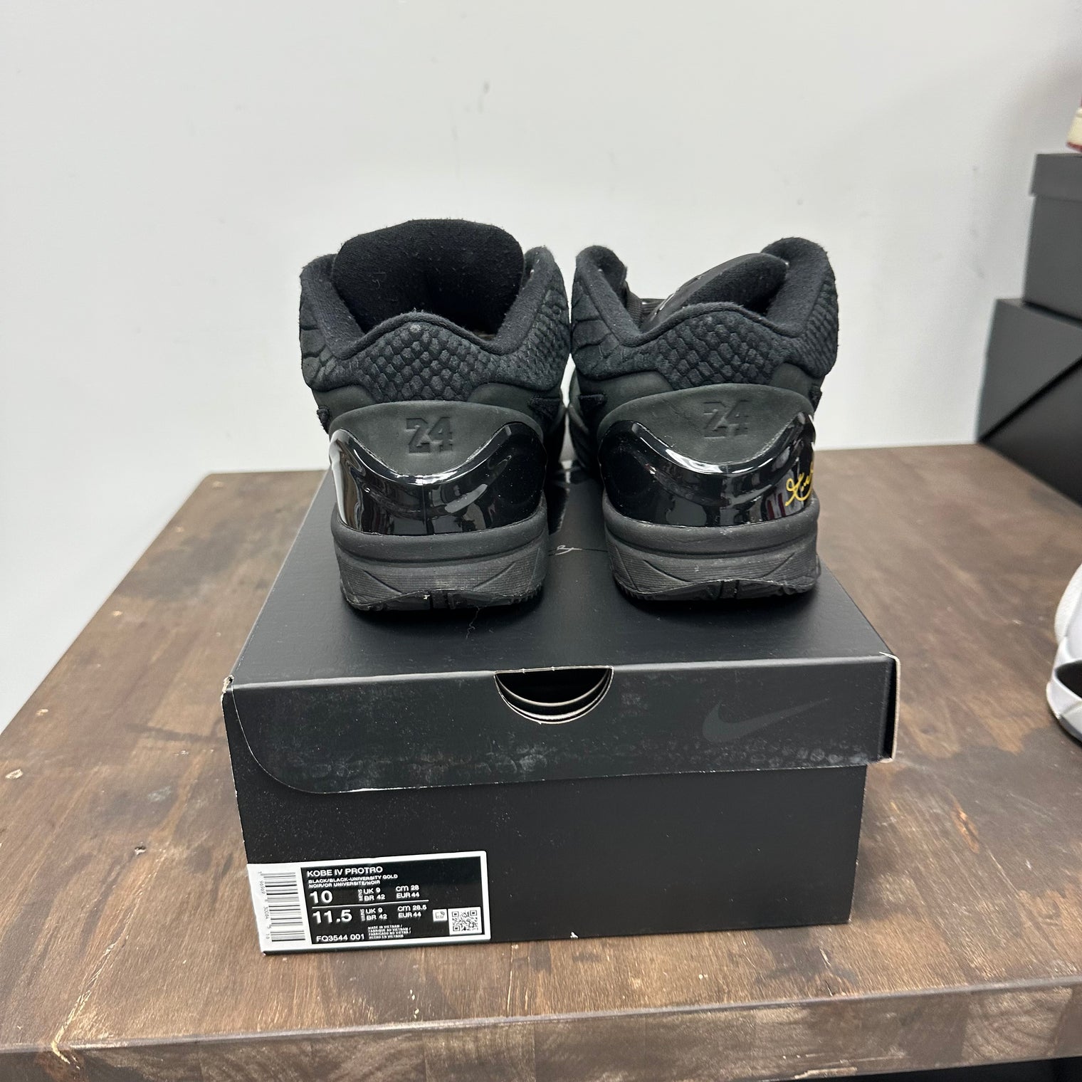 Gift of Mamba Kobe 4 Protro (USED)