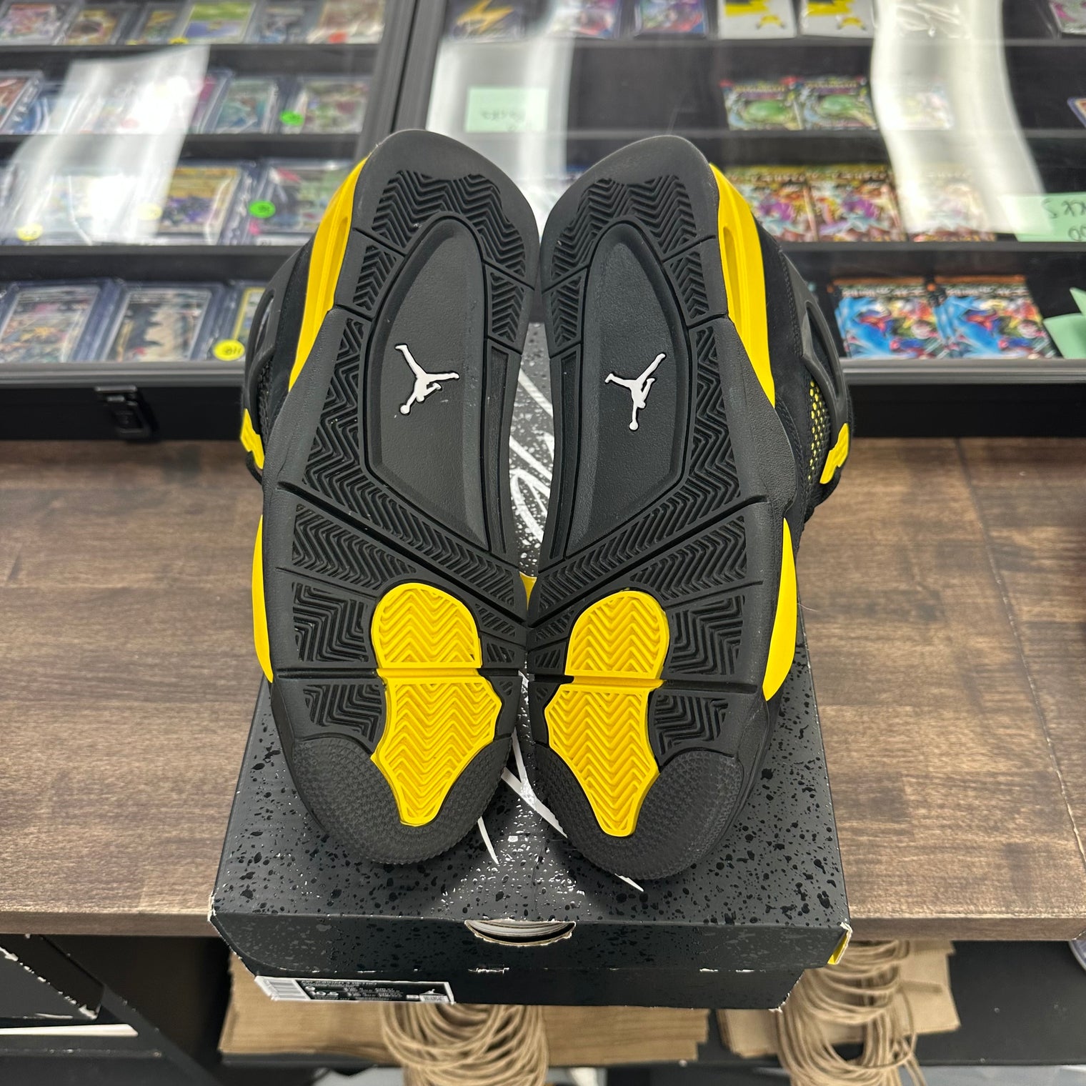Yellow Thunder Jordan 4 Retro (Lightly Worn)