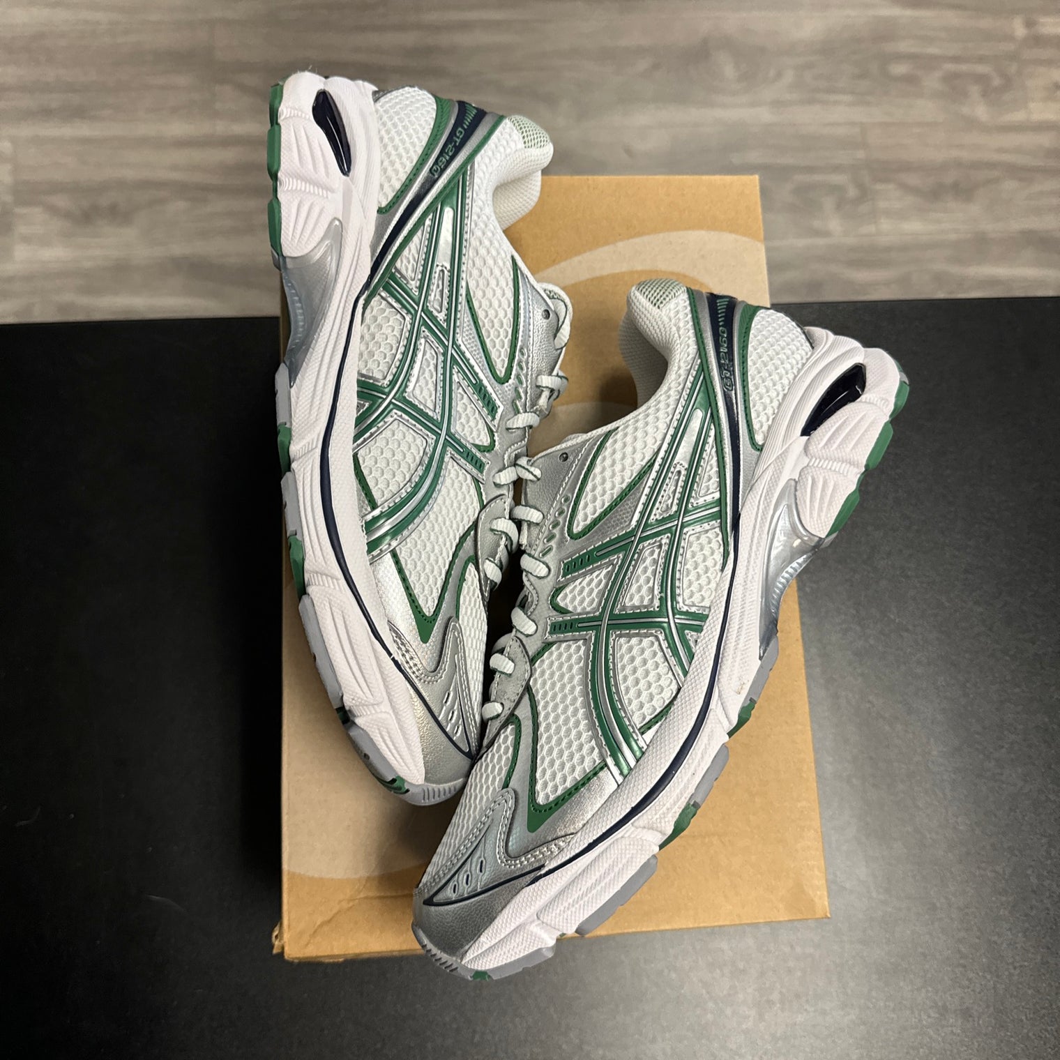 Asics Gel 2160 Shamrock Green (Used)