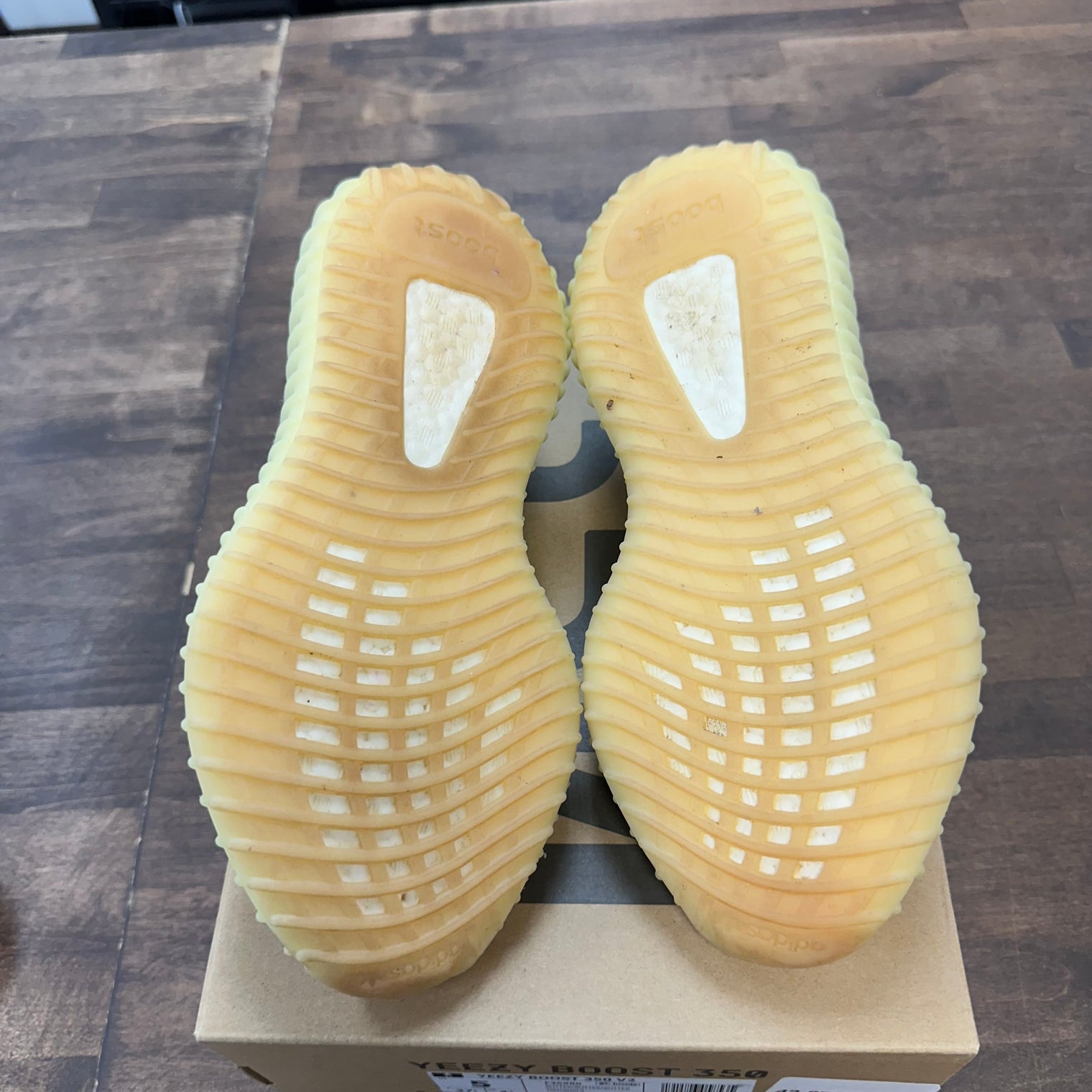 Butter Yeezy 350 (USED)