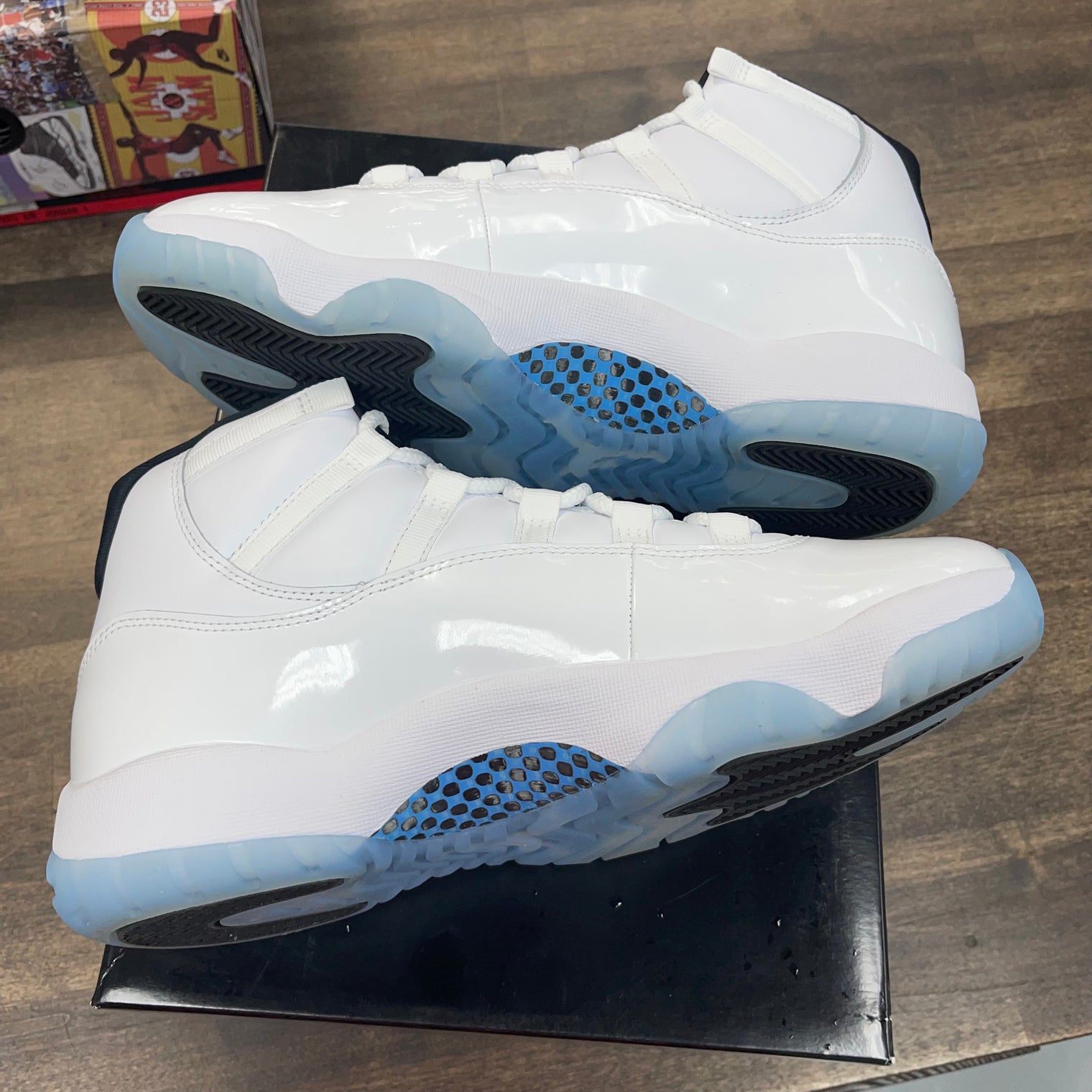 Legend Blue Jordan 11 (2024) (USED)