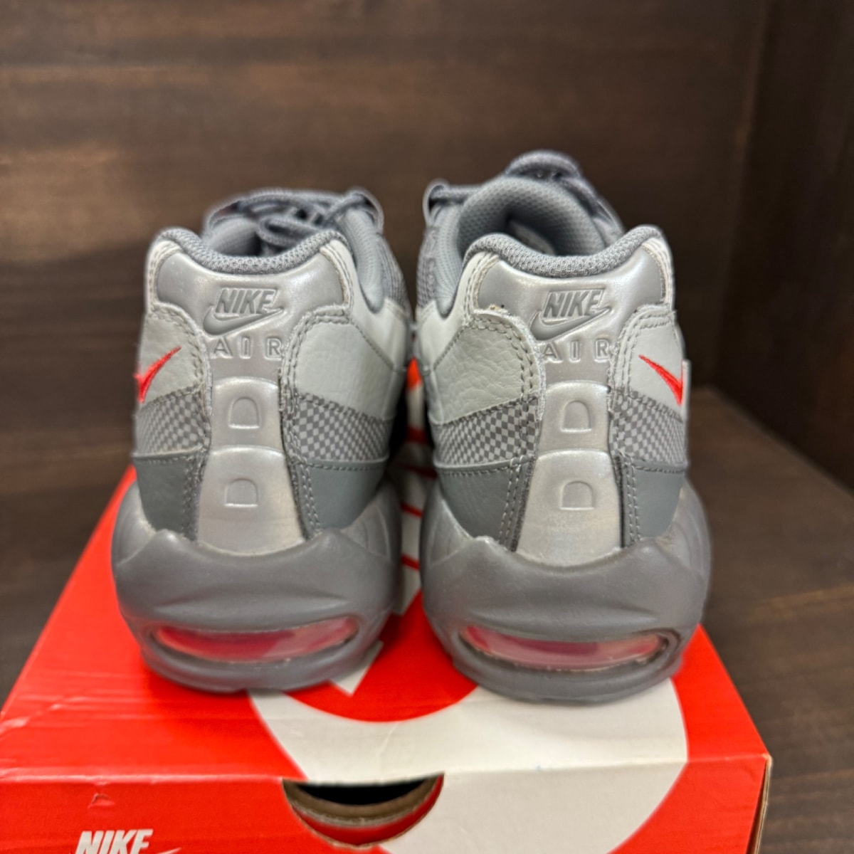 Nike Air Max 95 Grey Red - Image 5