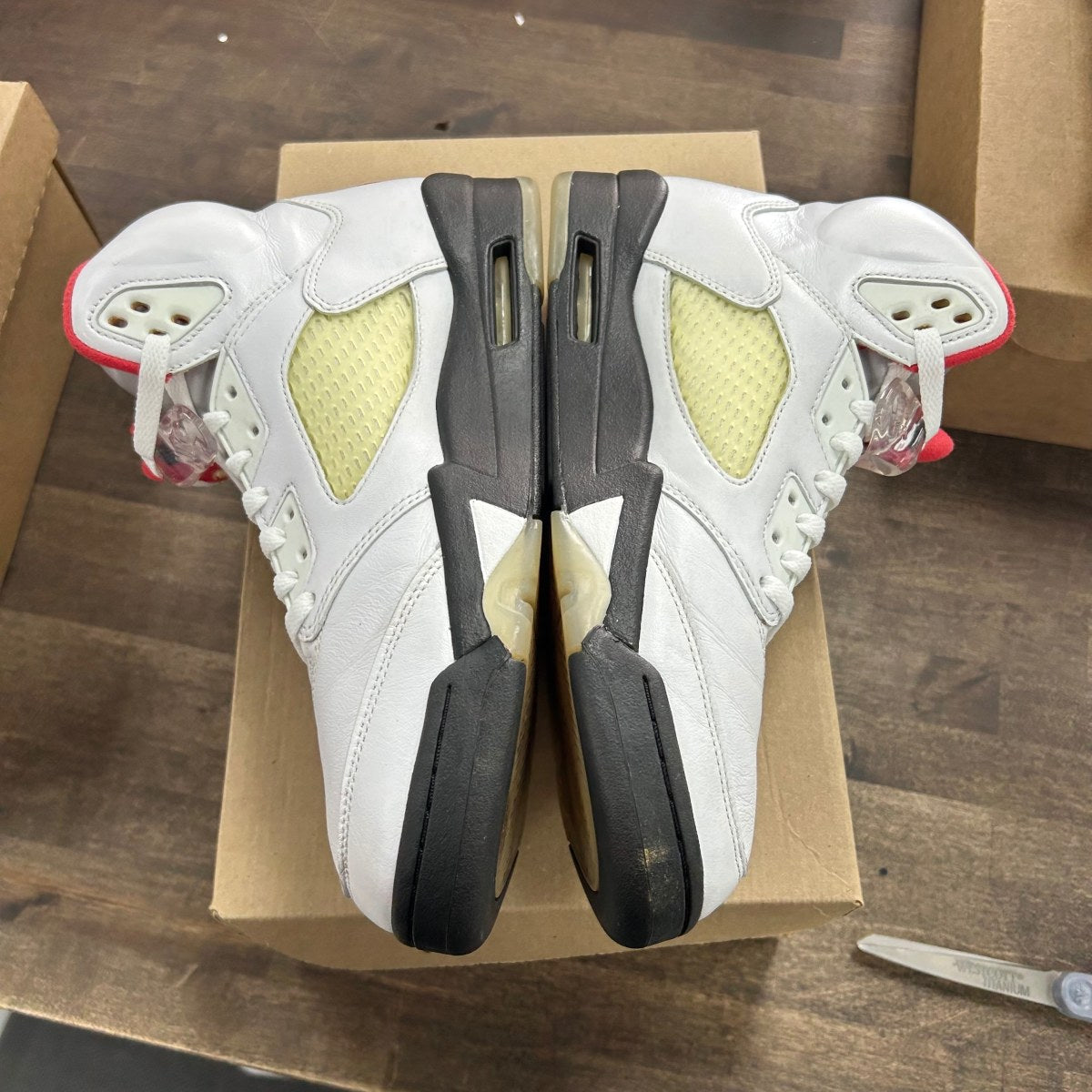 Jordan 5 Retro Fire Red Silver Tongue (2020) Size 9.5 (Pre-Owned) - Image 3