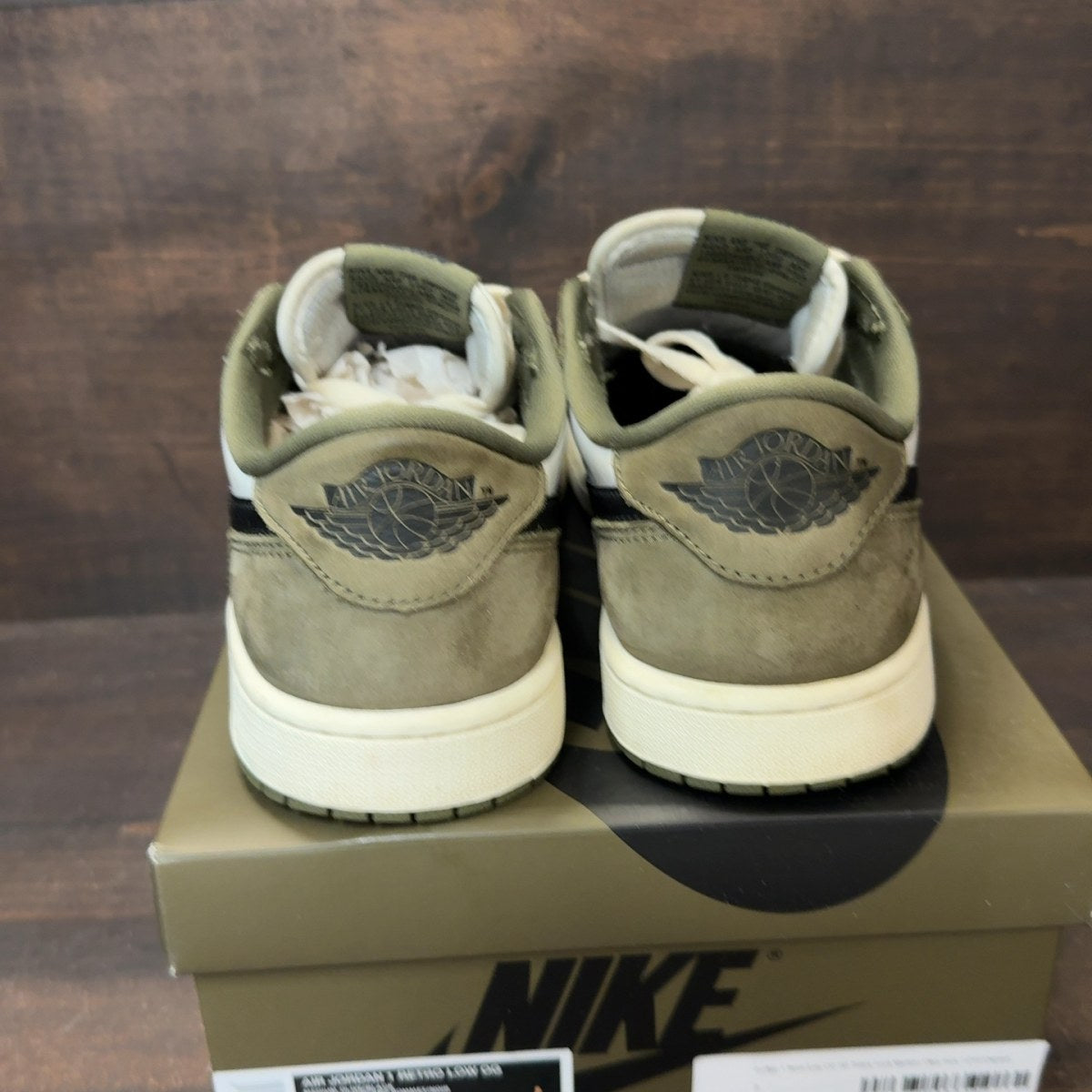Jordan 1 Retro Low OG Medium Olive Size 7.5 (Pre-Owned)
