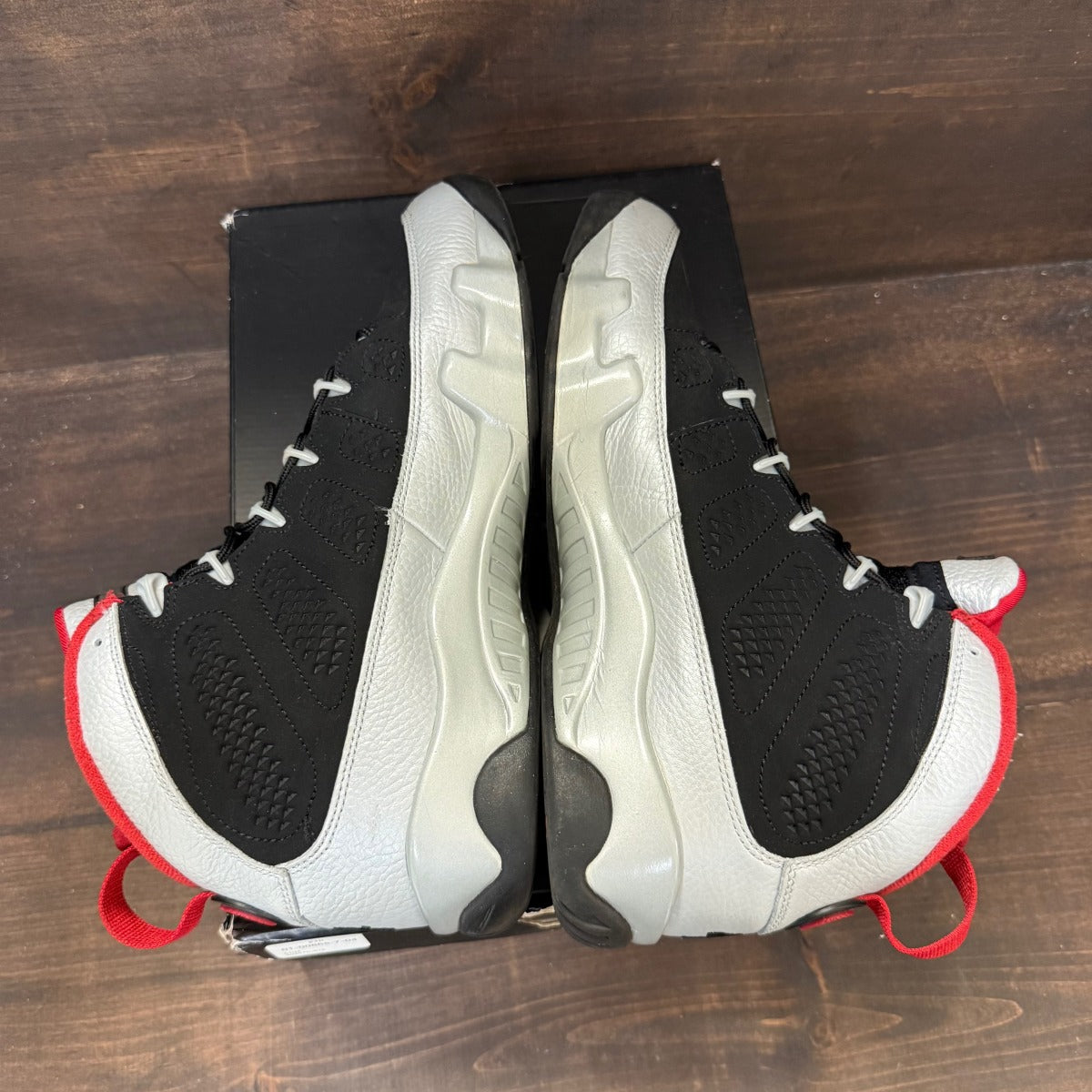 Jordan 9 Retro Johnny Kilroy - Image 4