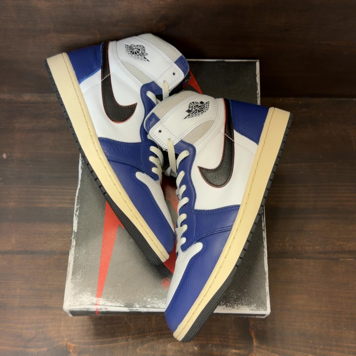 Jordan 1 Retro High OG Rare Air - Image 2