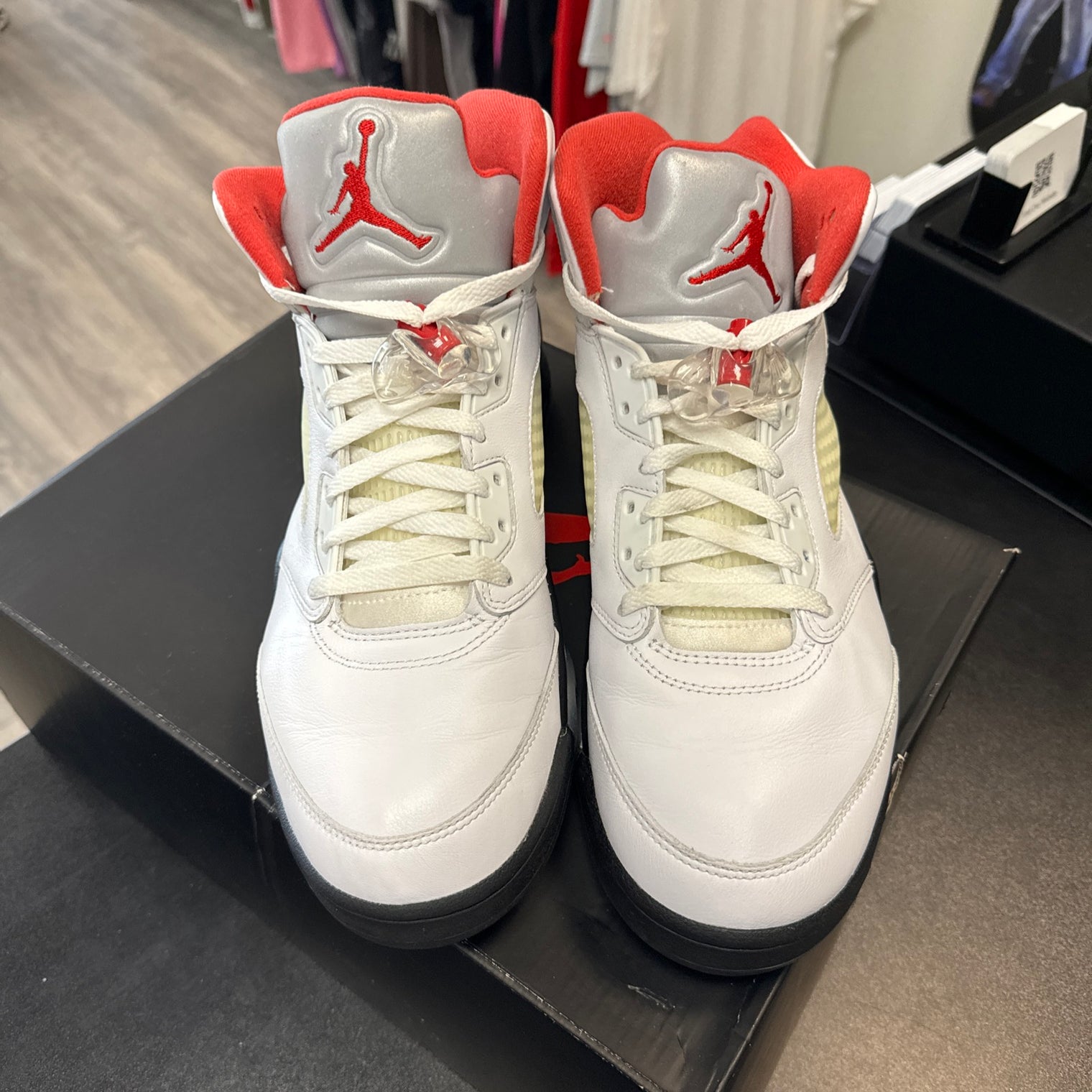 Jordan 5 Fire Red (USED) (Replacement box)