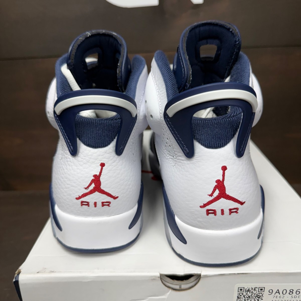 Jordan 6 Retro Olympic (2024) - Image 5